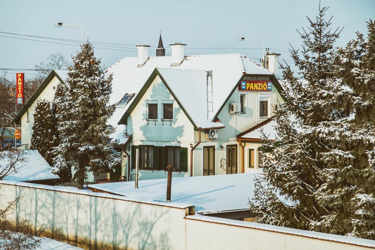 Aranyhid Vendeghaz Hotel Makó Eksteriør billede